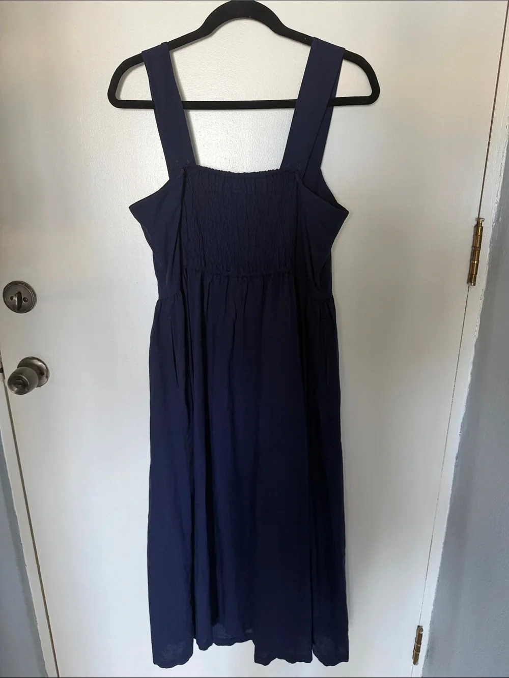Uniqlo Navy Blue Linen Blend Shirring Sleeveless Midi Dress Medium VGUC - Picture 2 of 9